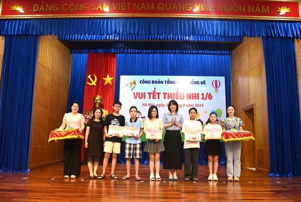 Tổng cục Thống kê tổ chức Vui Tết thiếu nhi cho con em cán bộ, công chức, viên chức và người lao động 3