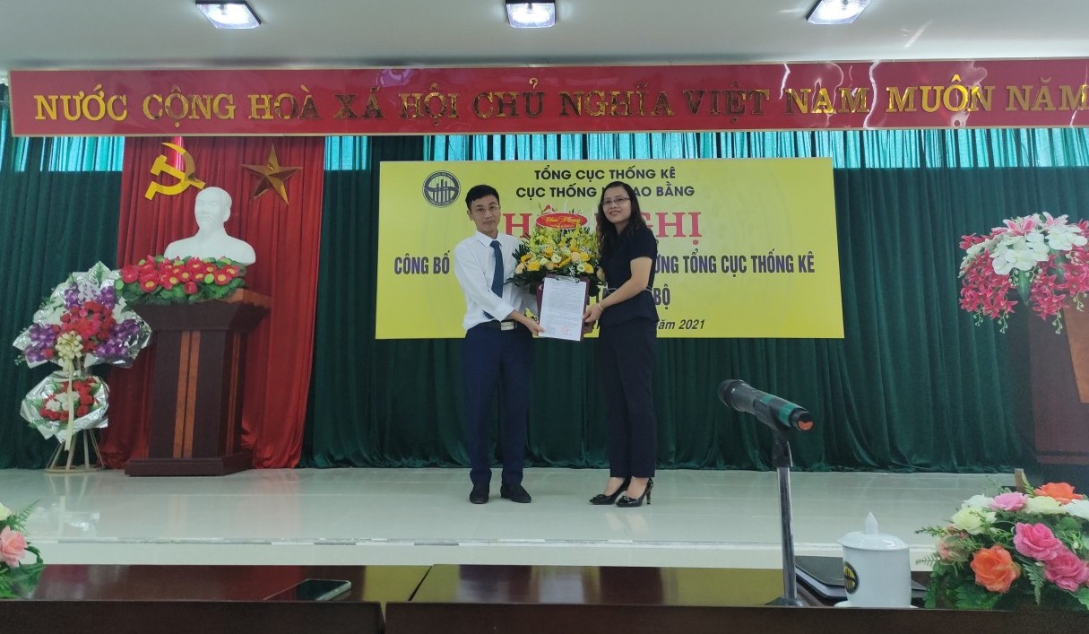 Hội nghị công bố Quyết định của Tổng cục trưởng Tổng cục Thống kê về nhân sự lãnh đạo Cục Thống kê tỉnh Cao Bằng 1