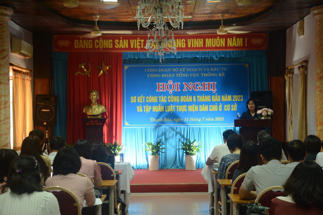 Công đoàn Tổng cục Thống kê sơ kết công tác công đoàn 6 tháng đầu năm, triển khai kế hoạch công tác 6 tháng cuối năm 2023 và tập huấn công tác công đoàn 2