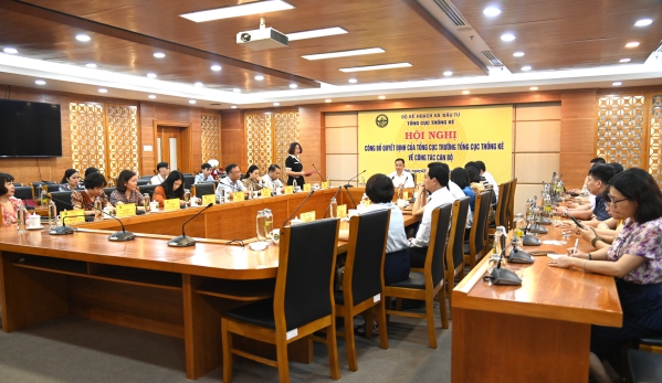Hội nghị công bố Quyết định của Tổng cục Thống kê về công tác cán bộ 1