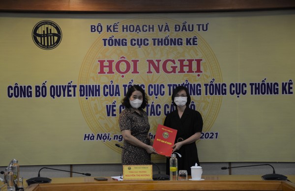 Hội nghị công bố quyết định của Tổng cục trưởng Tổng cục Thống kê về công tác cán bộ thuộc Tổng cục Thống kê 2
