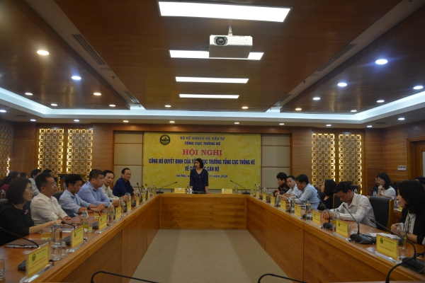 Hội nghị công bố Quyết định của Tổng cục trưởng Tổng cục Thống kê về công tác cán bộ 2
