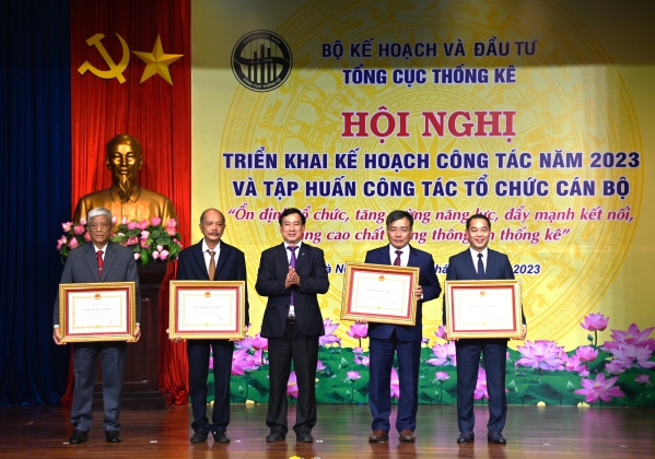 Tổng cục Thống kê tổ chức Hội nghị Triển khai kế hoạch công tác năm 2023 11