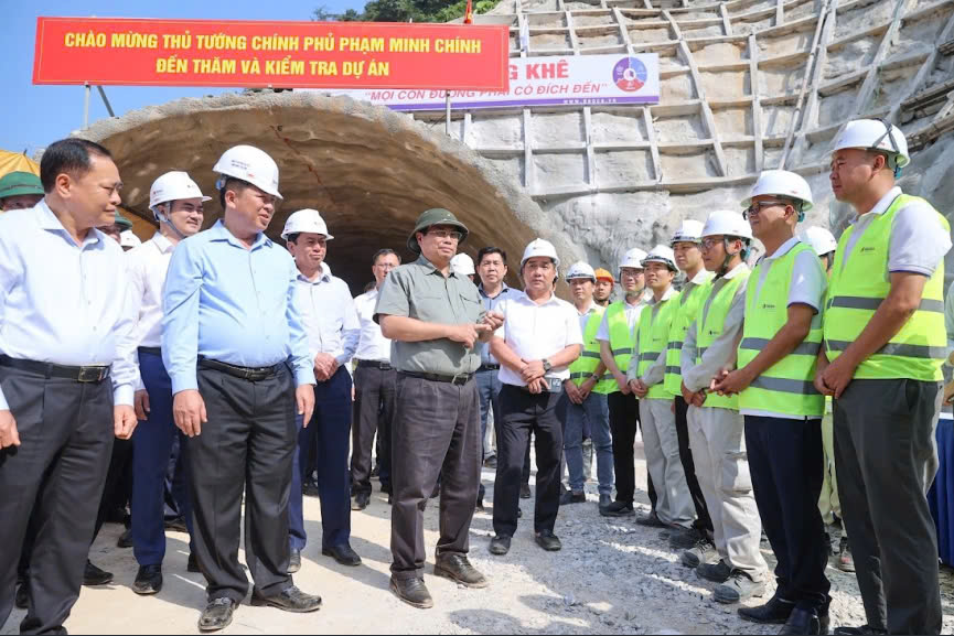 Đổi mới, bứt phá, đưa đất nước vững bước tiến vào kỷ nguyên vươn mình 12