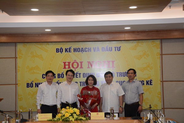 Hội nghị công bố Quyết định của Bộ trưởng Bộ Kế hoạch và Đầu tư bổ nhiệm Tổng cục trưởng Tổng cục Thống kê 3