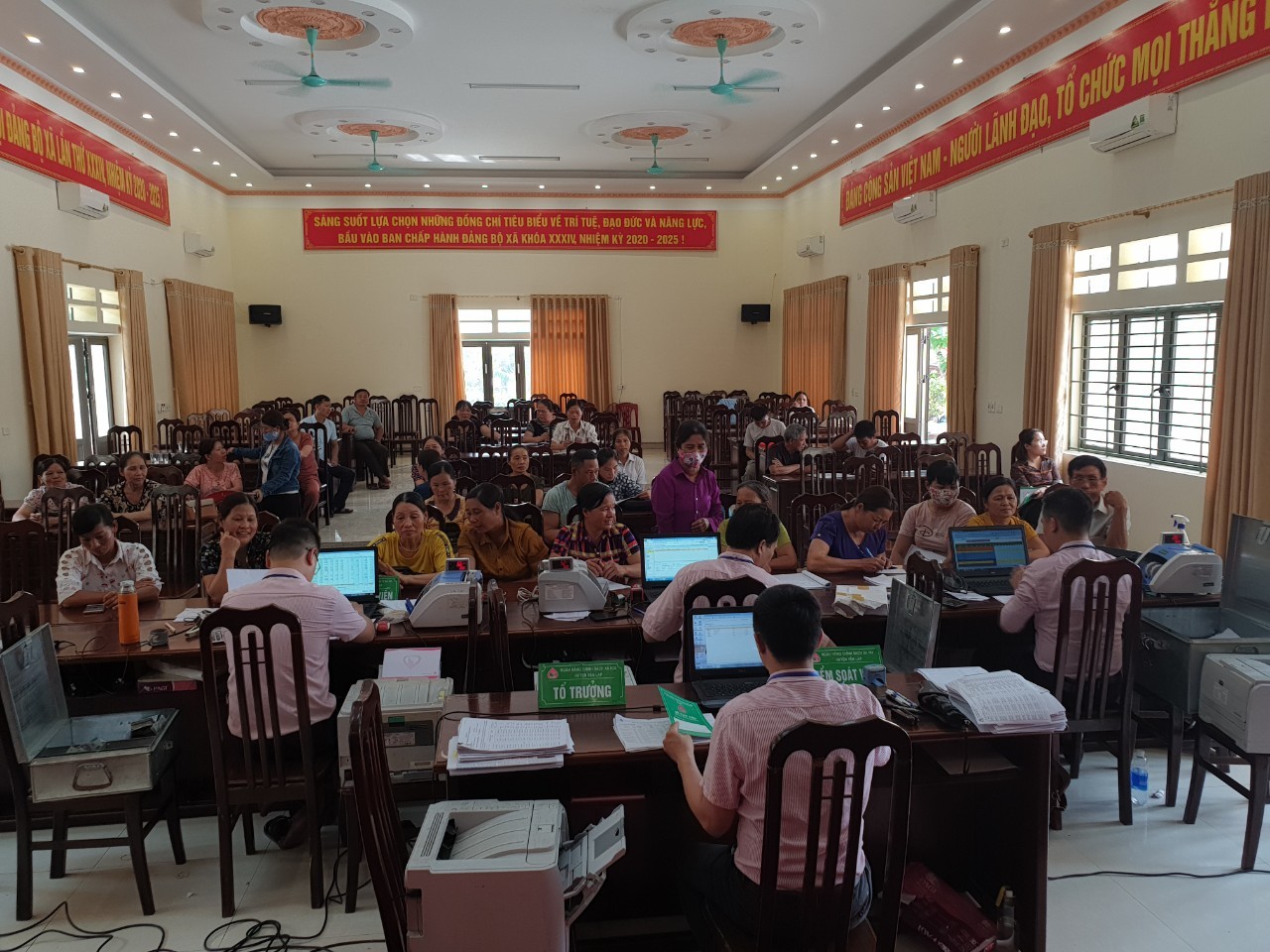 NHCSXH Chi nhánh tỉnh Phú Thọ: “Sứ giả”đưa tín dụng chính sách đến với đồng bào vùng sâu, vùng xa 1