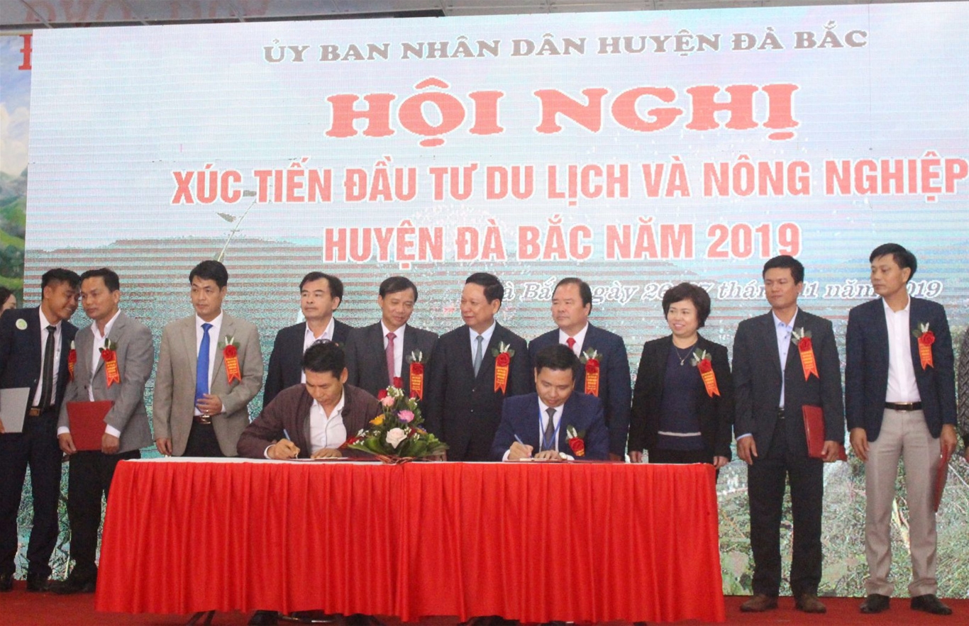Huyện Đà Bắc: Đưa các chương trình, chính sách dân tộc vào cuộc sống 1