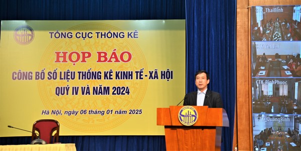 Tổng cục Thống kê họp báo công bố số liệu thống kê tình hình kinh tế -xã hội quý IV và cả năm 2024 1