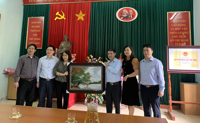 Tổng cục Thống kê với chương trình về nguồn “Theo dấu chân Người”
