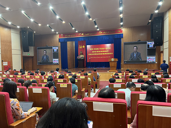 Đảng bộ Tổng cục Thống kê tham dự trực tuyến Hội nghị toàn quốc quán triệt, triển khai thực hiện Nghị quyết Trung ương 10 4