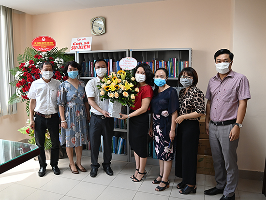 Bộ trưởng Bộ Kế hoạch và Đầu tư, Lãnh đạo Tổng cục Thống kê và các đơn vị chúc mừng Tạp chí Con số và Sự kiện nhân ngày Báo chí Cách mạng Việt Nam 2
