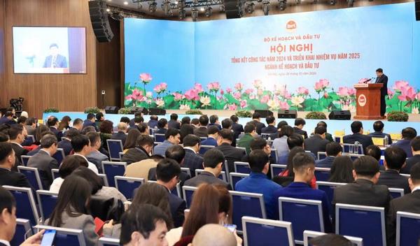 Hội nghị tổng kết công tác năm 2024 và triển khai nhiệm vụ năm 2025 của ngành Kế hoạch và Đầu tư 2