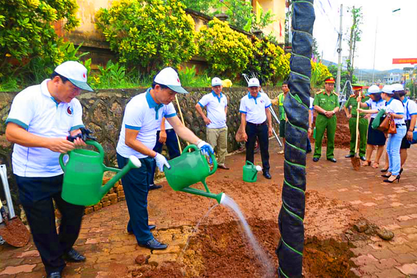 Nâng cao hiệu quả quản lý về sử dụng đất đai tại tỉnh Hòa Hình 2