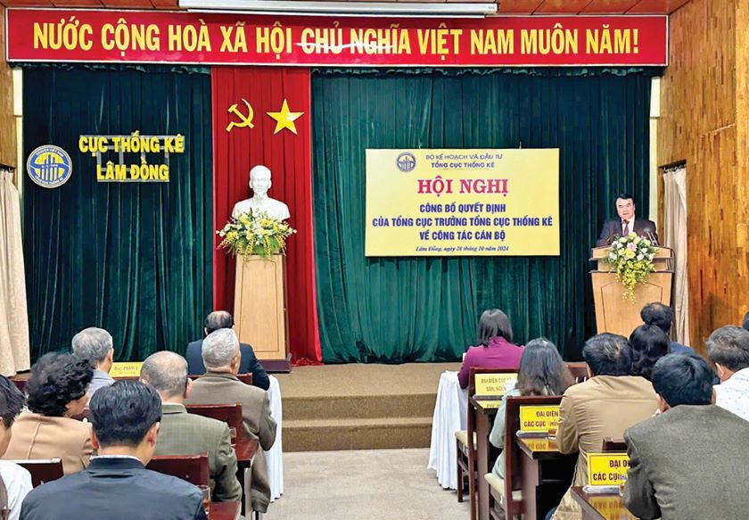 Hội nghị công bố quyết định của Tổng cục trưởng Tổng cục Thống kê về công tác cán bộ Cục Thống kê tỉnh Lâm Đồng 1