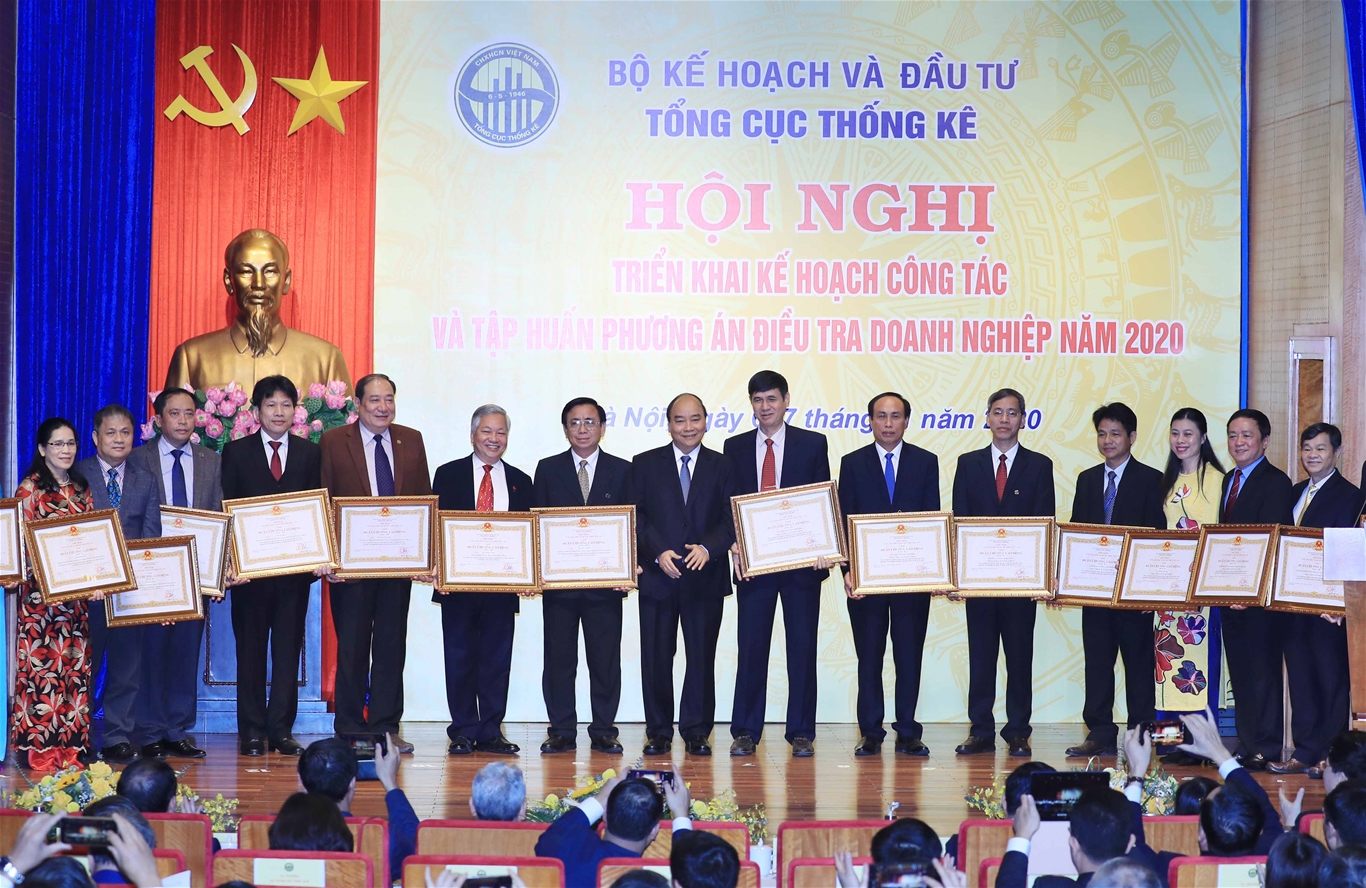 Thủ tướng Chính phủ Nguyễn Xuân Phúc tới dự và chỉ đạo tại Hội nghị triển khai kế hoạch công tác và tập huấn phương án Điều tra Doanh nghiệp năm 2020 của Tổng cục Thống kê 1