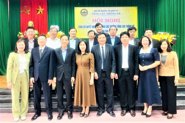 Hội nghị công bố Quyết định công tác cán bộ  tại Cục Thống kê tỉnh Thanh Hóa 3
