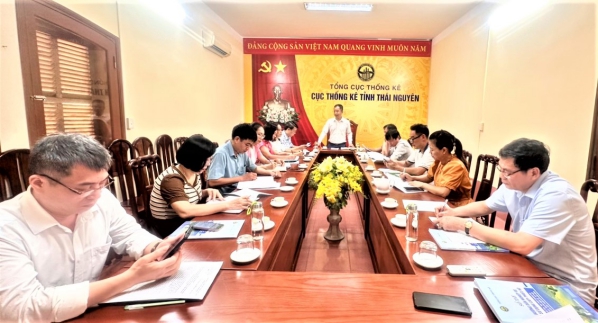 Phó Tổng cục trưởng TCTK Lê Trung Hiếu giám sát thu thập thông tin Điều tra 53 dân tộc thiểu số năm 2024 tại tỉnh Thái Nguyên